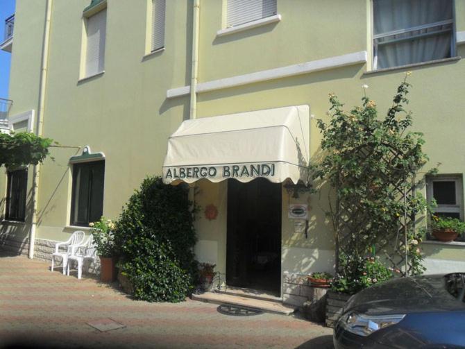 Albergo Villa-Brandi --- Pensione Completa --- เบลลาเรีย-อีเจอา มารีนา ภายนอก รูปภาพ